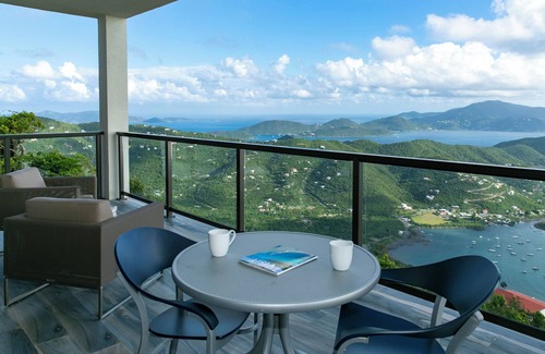 Estate Carolina Villa | The Honeymoon Suite with Private Hot Tub