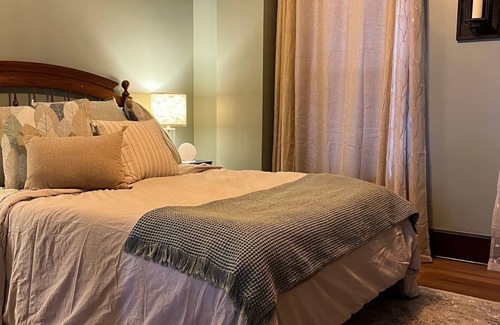 Mesopotamia Apartment | The Horse & Harness BnB-Kind hearts and Country air