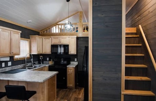 Cropwell Cabin | The Horseshoe · Tiny Home, Big Lake