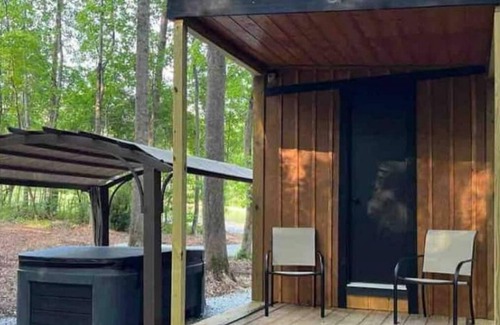Winston - Salem Cabin | The Hot Tub Hideaway