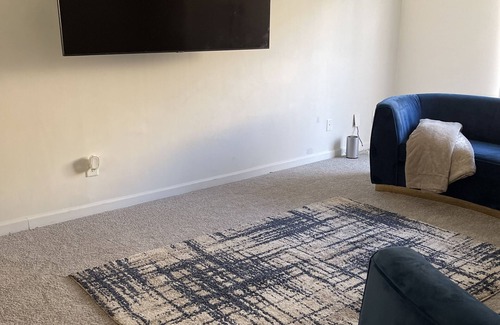 Church Street House | The House of Blues, Cozy Airport Home ?