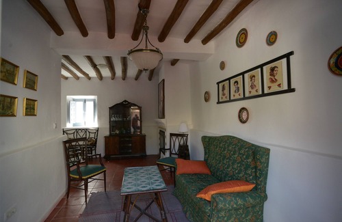Murchas Cottage | THE HOUSE OF CHABELI