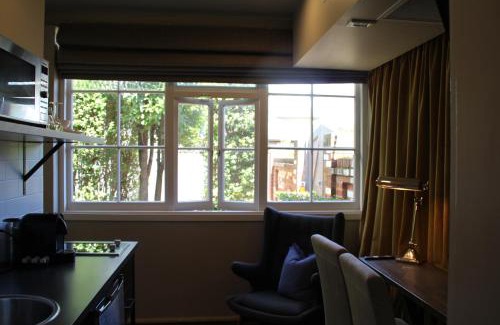 Wagga Wagga Hotel | The Houston Wagga