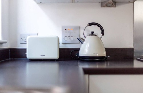Hoxton West Apartment | The Hoxton Collection