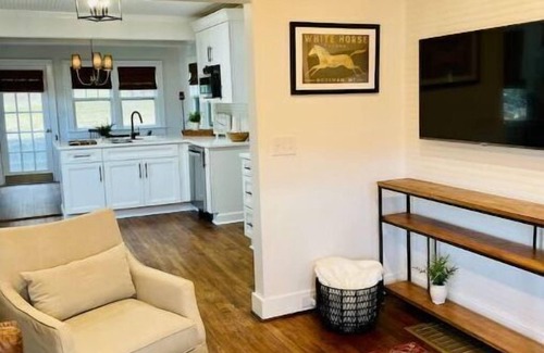 West Jefferson House | The Huddie Hut