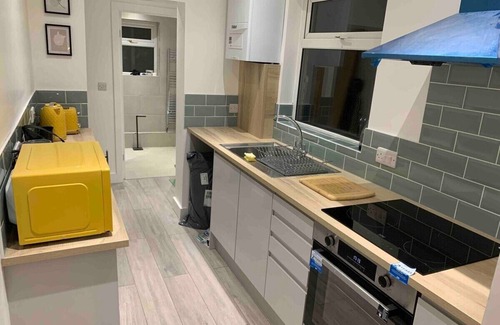 Welford House | The Hughenden Townhouse | Free Parking | WiFi