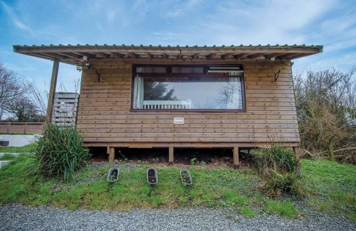 Castlemartin Apartment | The Hygge Hut - 1 Bed - Freshwest Beach Retreat