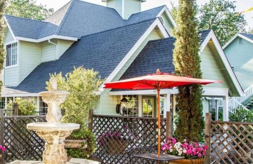 Willits Hotel | The Inn at Baechtel Creek