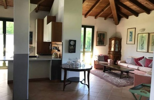Somma Lombardo Apartment | The Inn on the Prairie, an oasis in the middle of the green