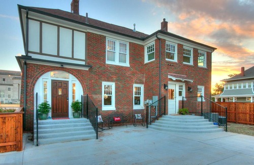 Guthrie House | The Inn - Temple view w/ Jacuzzi