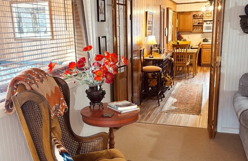 Nashville Cabin | The Iris Garden Downtown Cottages and Suites