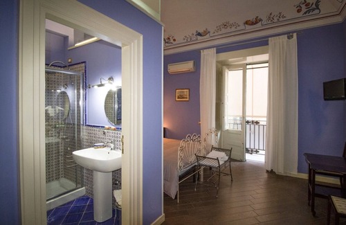 Santo Stefano di Camastra Bed & Breakfast | THE PALACE B&B and Apartments - FRUIT LUXURY ROOM