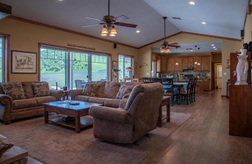 Bradley House | The J's Nest Deluxe