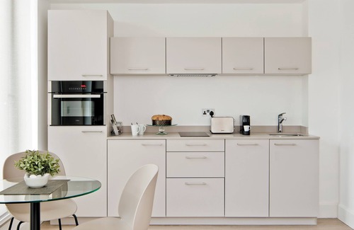 Leeds City Center Apartment | The Jubilee by Supercity Aparthotels