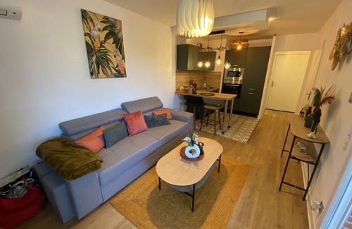 Blagnac Apartment | The Jungle : 1bdr with garden & spa