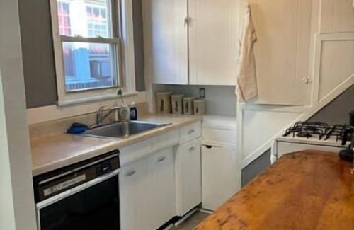 Duquesne Apartment | The Kennywood Suite - The Blue Racer Car