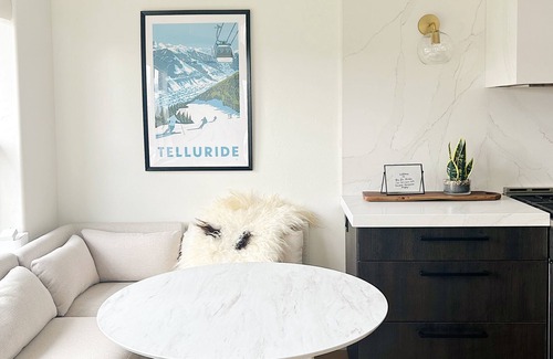 Montrose House | The LaBirdie; Hot Tub, Putting Green, Luxe Retreat