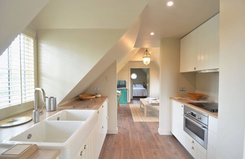 Alfold Cottage | The Lakehouse Apartment by inspirestays-com - a home sleeping 2 guests in 1 bedroom