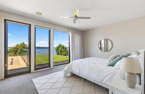 Yarrawonga House | The Lakehouse on Rosemary