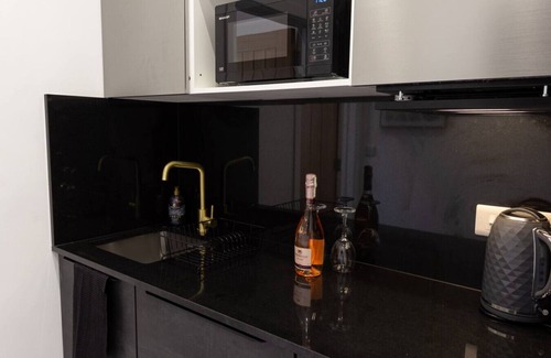 Brighton City Centre Apartment | The Lanes Diamond - Rose Platinum Properties