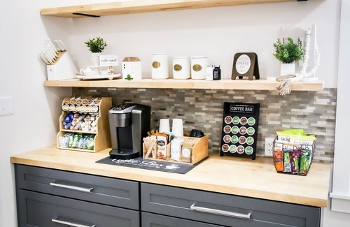 Low Moor Apartment | The Laurel Suite- Room #2 Private Suite