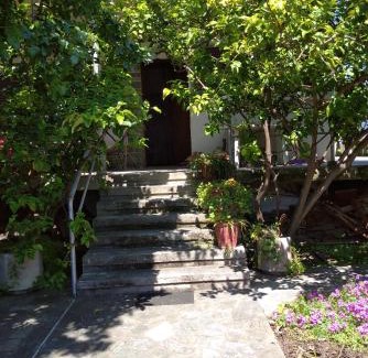 Agii Apostoli House | The Lemon House by The Sea