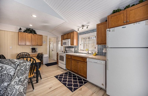 South Haven Cabin | The Lemon Slice on North Beach