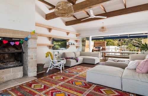 Great Mackerel Beach House | THE LIGHTHOUSE by Palm Beach Holiday Rentals