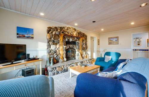 Port Orford House | The Lighthouse 3 Acre Port Orford Oceanfront Home