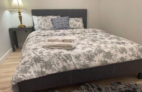 Winnipeg House | The Lighthouse Suite A Modern 2 Bedrooms Haven