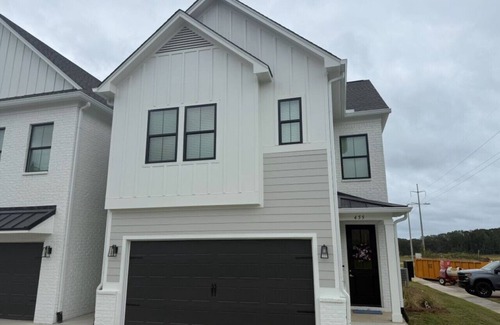 Oxford Condo | The Lily Loop Retreat