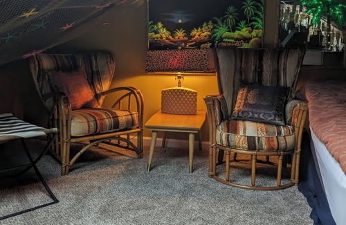 Germantown Apartment | The Limbo Tropical Bnb - Cast Your Troubles Away