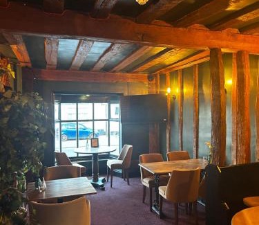 Needham Market Hotel | The Limes Bar and Hotel