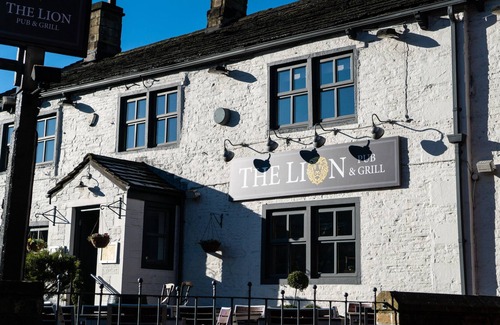 Ripponden Hotel | The Lion Pub & Grill