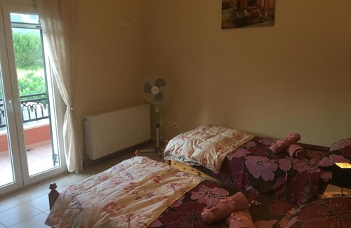 Liapades Apartment | The Lion's House