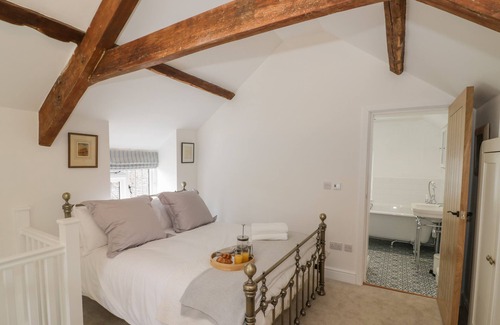 Sibford Gower Cottage | THE LITTLE COTTAGE, romantic, character holiday cottage in Swalcliffe