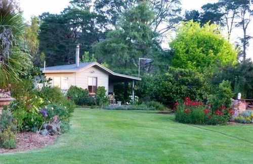 Badger Creek House | The Little House on the Hill