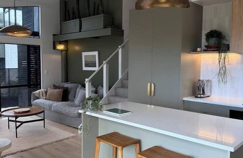 Piha House | The Little Louise's of Piha
