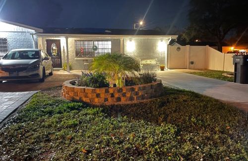 Pinecrest West Park Apartment | The little Paris suite