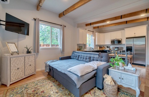 Brightwood Cottage | The Little Stone Cottage