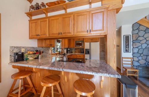 Serene Lakes Cabin | The Lodge at Serene Lakes—now with AIR CONDITIONING…one of few in Serene Lakes