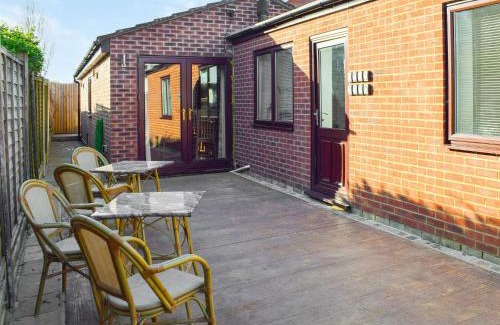 Hardwicke House | The Lodge