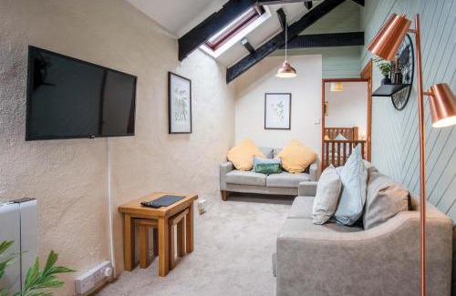 St. Florence Apartment | The Loft - 1 Bedroom Apartment - Saint Florence, Tenby