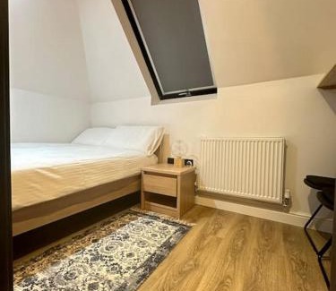 Toddington Apartment | The Loft at Orchard House- Strictly No Parties