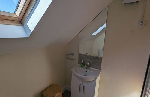 Castlederg Apartment | The Loft, Cosy 2 bed apartment Sleeps 3