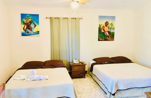 San Ignacio Hotel | The Log Cab Inn Resort