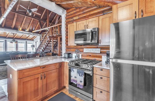 Gladwin Cabin | The Log Weekend (Gladwin, MI): Waterfront, An Authentic Log Cabin Experience!