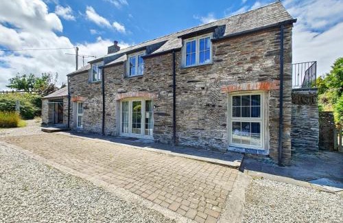 Treator House | The Long Barn