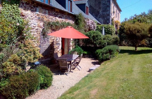 Ploezal House | The Longere Sleeps 5 (2 Bedrooms)