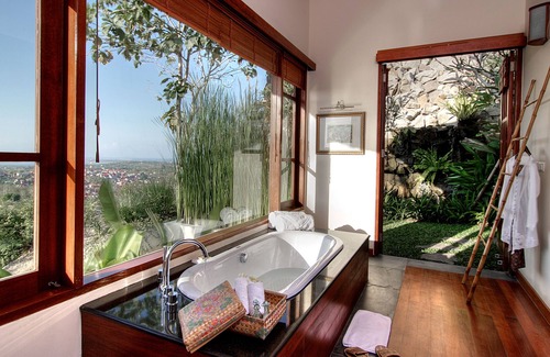 Bukit Bed & Breakfast | The Longhouse Jimbaran Bali